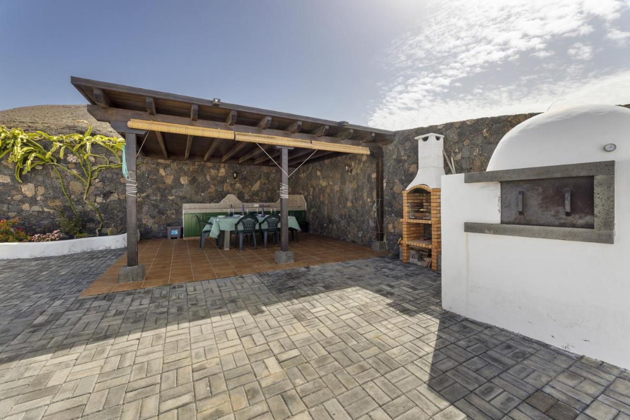 Villa Laura Guatiza Екстериор снимка